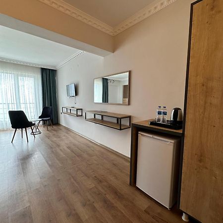 Orient Hotel Ван Экстерьер фото