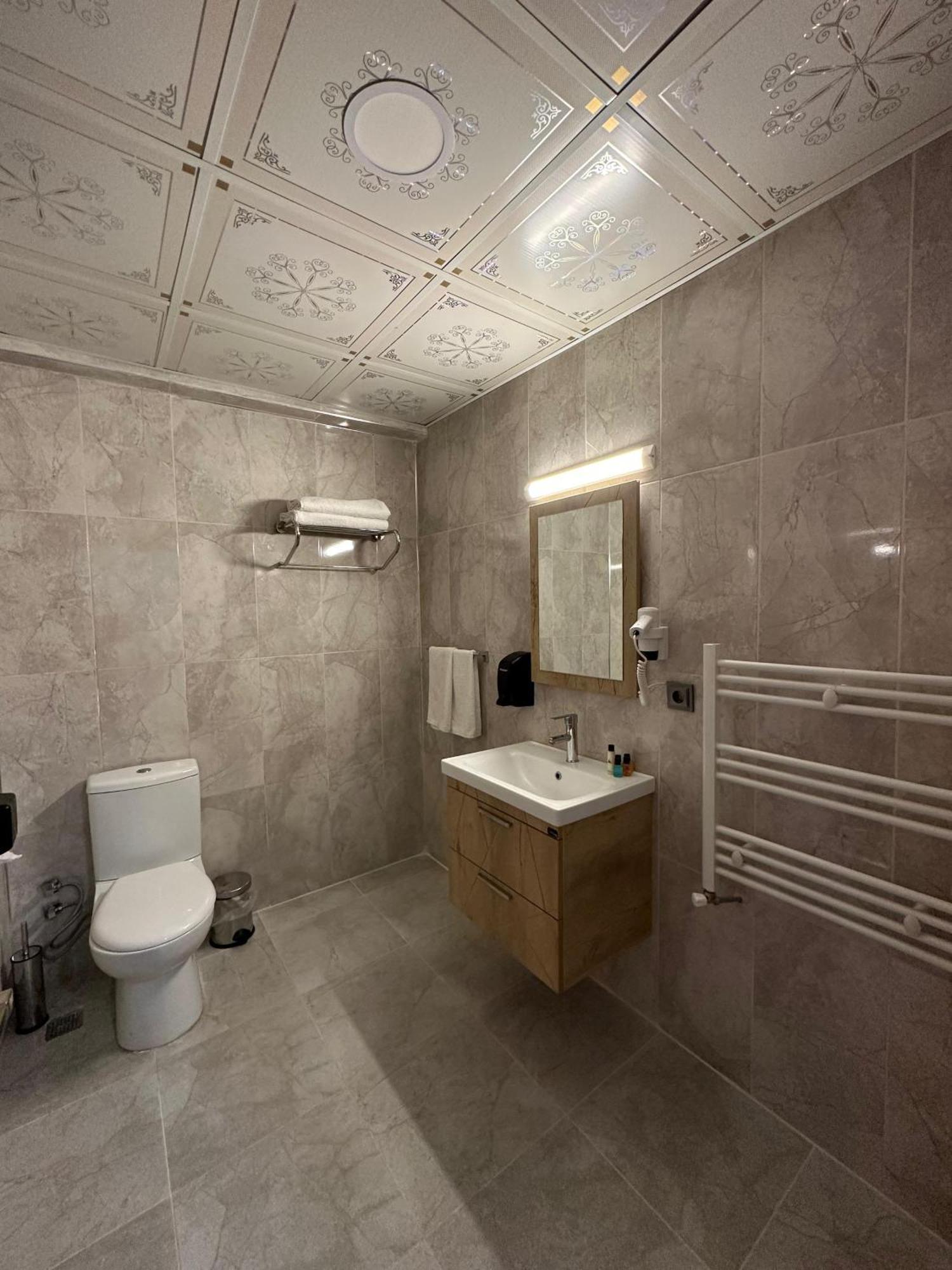 Orient Hotel Ван Экстерьер фото